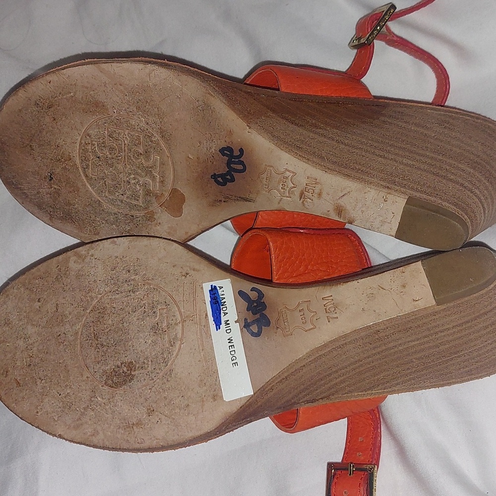Tory Burch Orange Sandals with Gold Buckle Details Size 7.5 - Picture 11 of 11